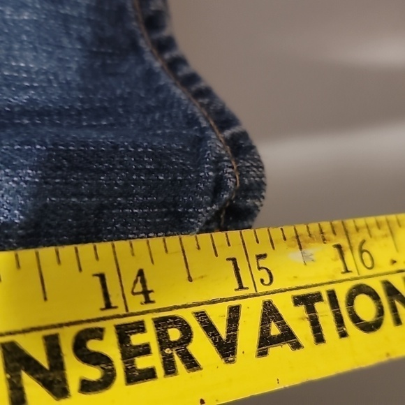 OLD Navy Classic Rise Denim Bermuda Shorts - Picture 5 of 8